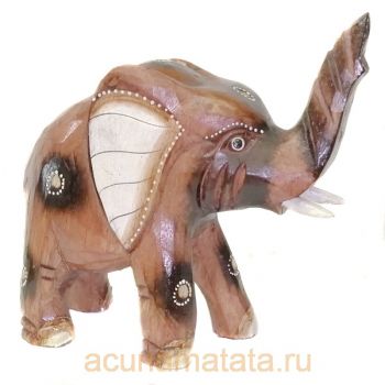Слон из дерева купить в Москве на ВДНХ.