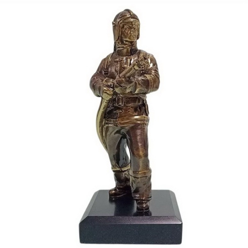 Статуэтка из бронзы Пожарный