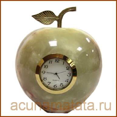 Часы яблоко из оникса.