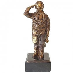 Статуэтка из бронзы Военный лётчик.